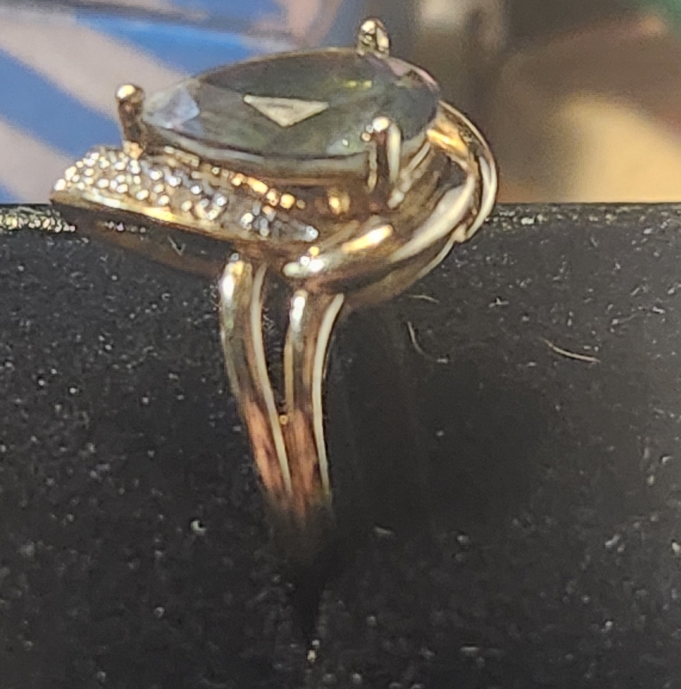 10kt..Gold Large  Mystic Topaz Ring With Diamond Accents - Picture 10 of 15